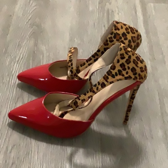 Leopard Suede Pointed Heels - Picture 7 of 10